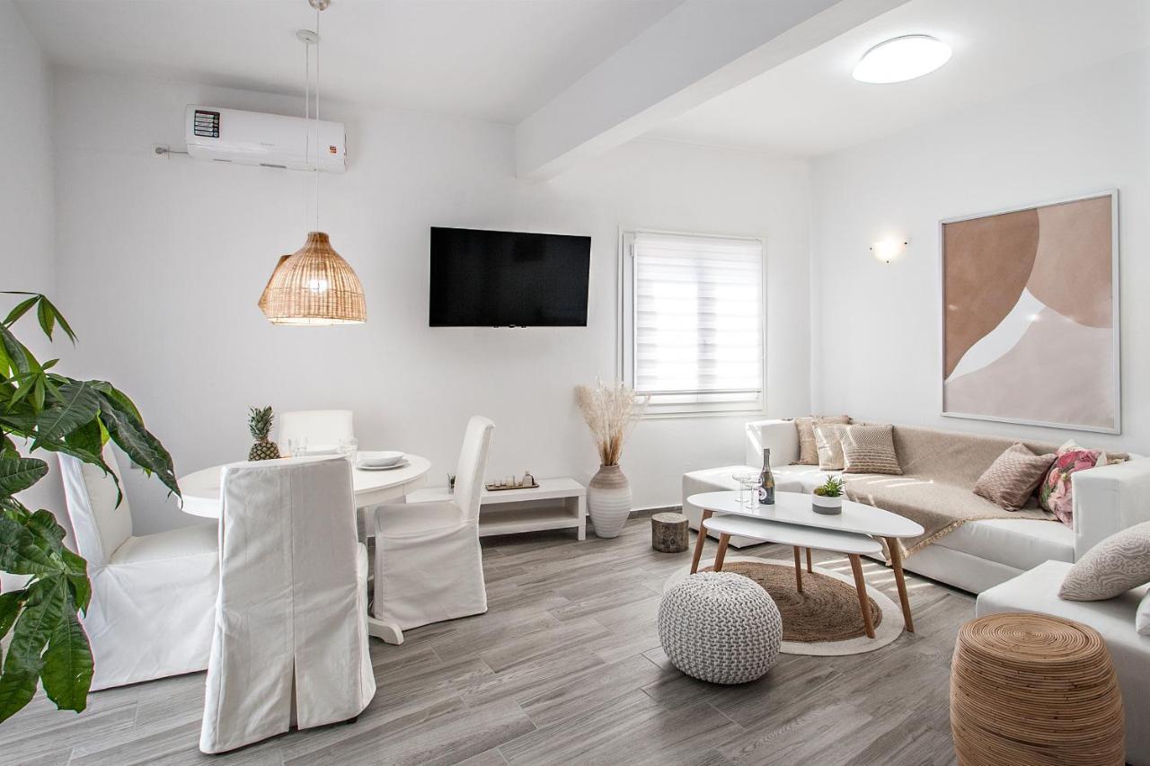 Capolavoro, Boutique Apartment With Unique Rooftop Skiathos stad Exteriör bild