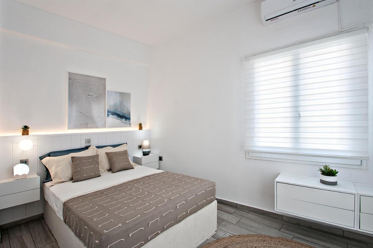 Capolavoro, Boutique Apartment With Unique Rooftop Skiathos stad Exteriör bild