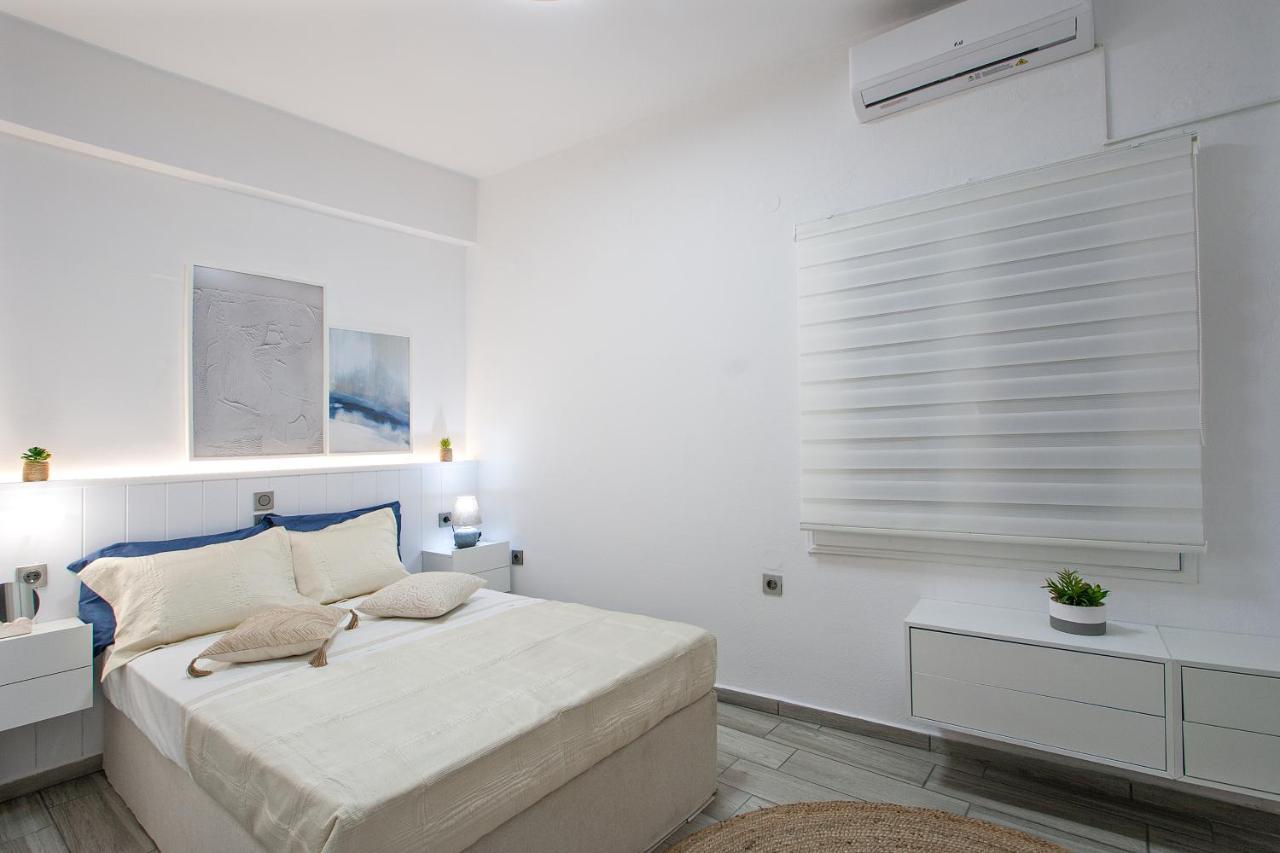 Capolavoro, Boutique Apartment With Unique Rooftop Skiathos stad Exteriör bild