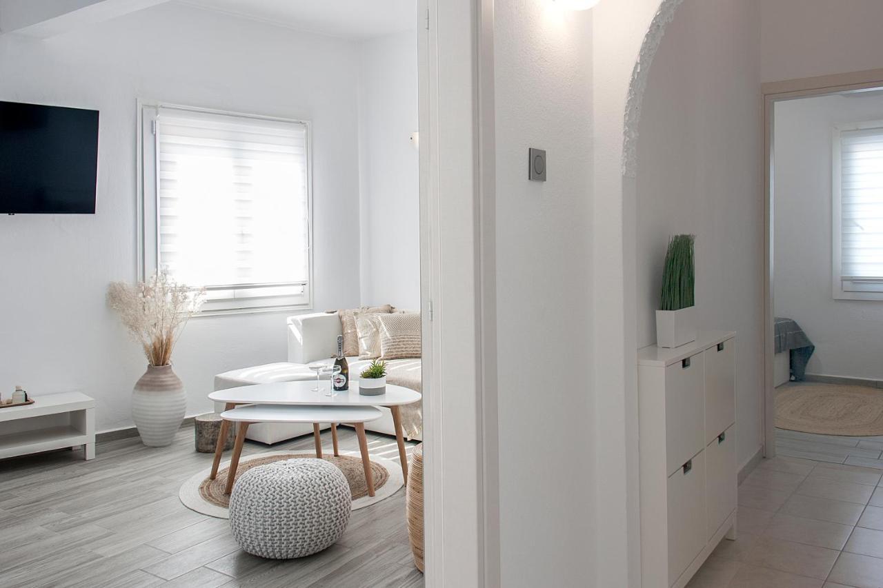 Capolavoro, Boutique Apartment With Unique Rooftop Skiathos stad Exteriör bild