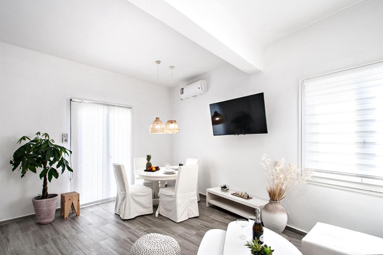 Capolavoro, Boutique Apartment With Unique Rooftop Skiathos stad Exteriör bild